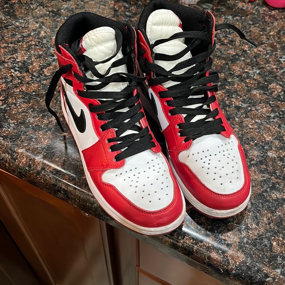 Air Jordan 1 Chicago womens 6
